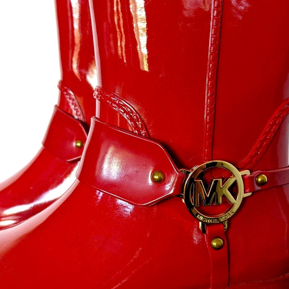 MK ankle rain boots with golden MK logo. Size 8